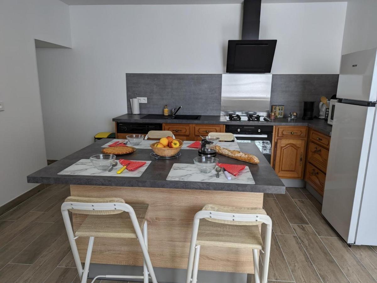 Maison Lumineuse Avec Cour Privative, Proche Sites Culturels, Tout Confort, Equipe Bebe, Wifi Inclus - Fr-1-653-98 Puyreaux Exterior photo